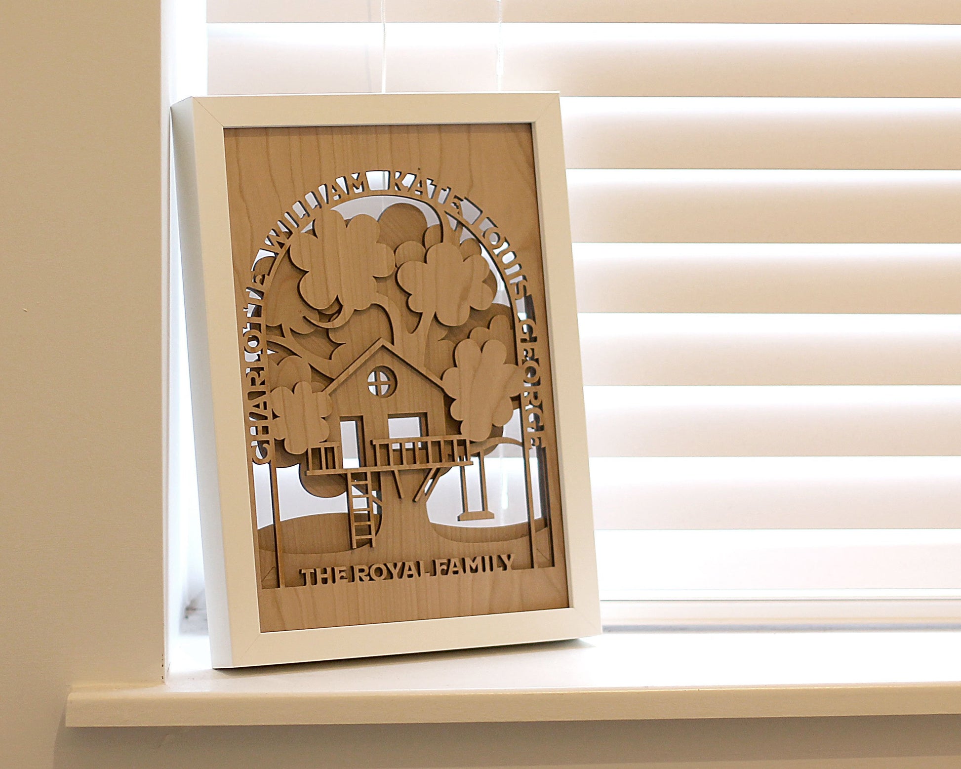 Personalised 3D Family Tree Treehouse in Oak Wood with White Frame – Fast UK Delivery - DirectlyPersonalised